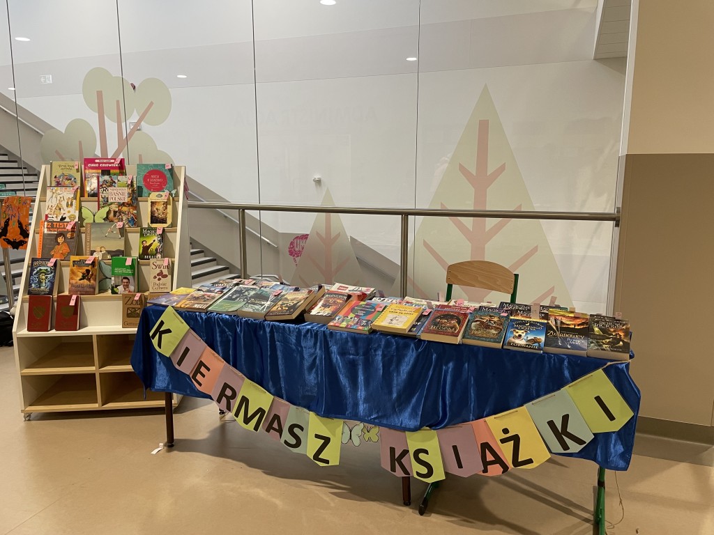 2025-m-kiermasz_ksiazki_002.jpg