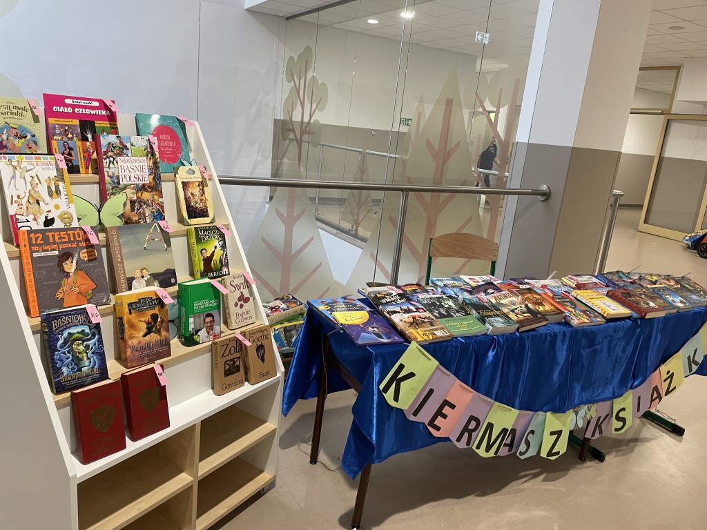 2025-m-kiermasz_ksiazki_003.jpg